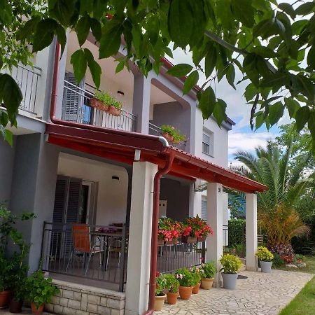Apartment Nevia Fažana Exteriér fotografie